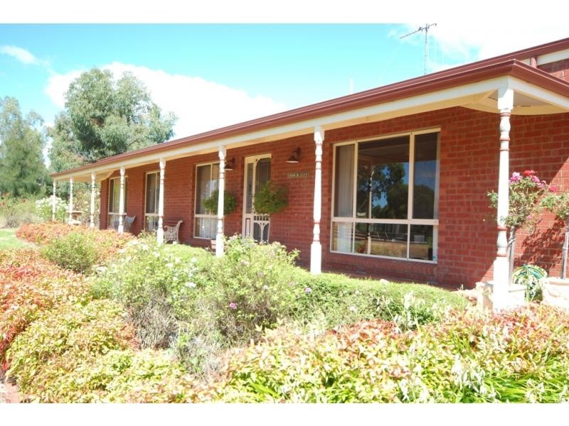 6 Stephen Court, Maiden Gully VIC 3551