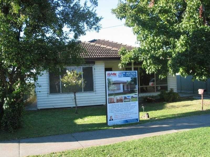 15 Yandong Street, White Hills VIC 3550