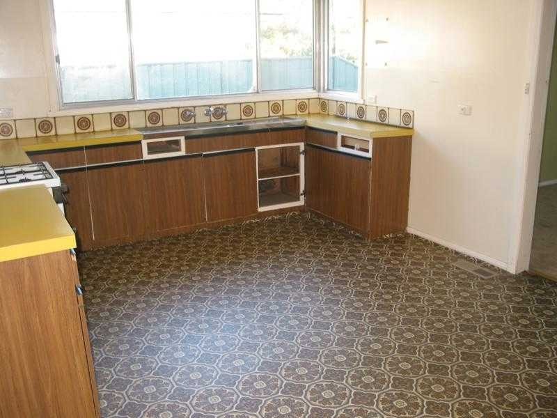 15 Yandong Street, White Hills VIC 3550