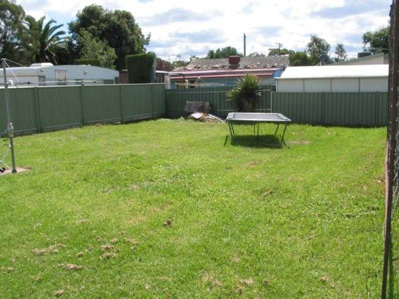 15 Yandong Street, White Hills VIC 3550