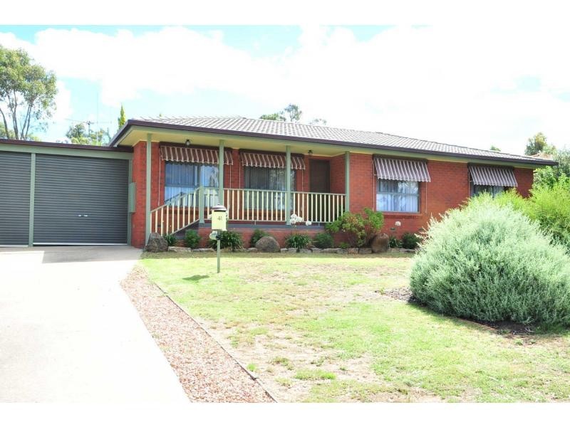 41 John Street, Kangaroo Flat VIC 3555