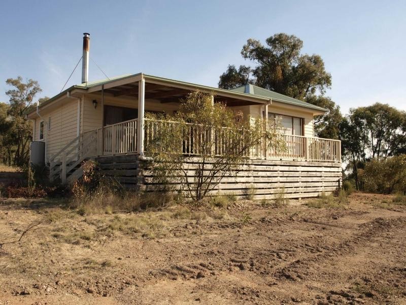 90 Cahills Lane, Heathcote VIC 3523