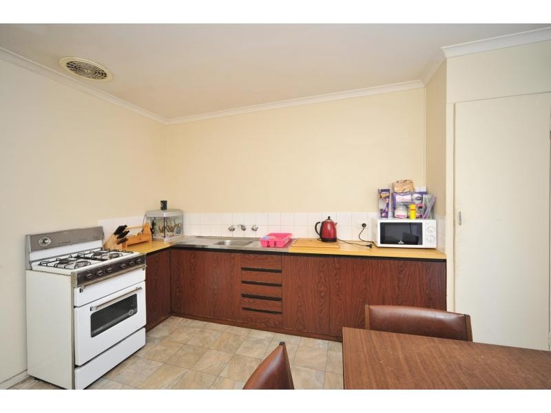 2/34 Lockwood Road, Kangaroo Flat VIC 3555