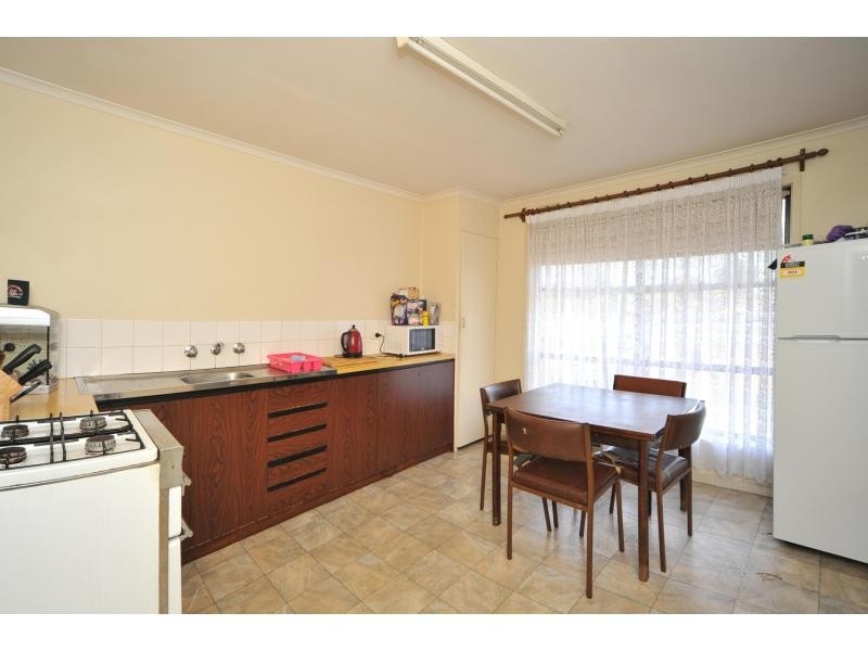 2/34 Lockwood Road, Kangaroo Flat VIC 3555