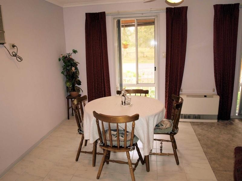 42 Shakespeare Street, Heathcote VIC 3523