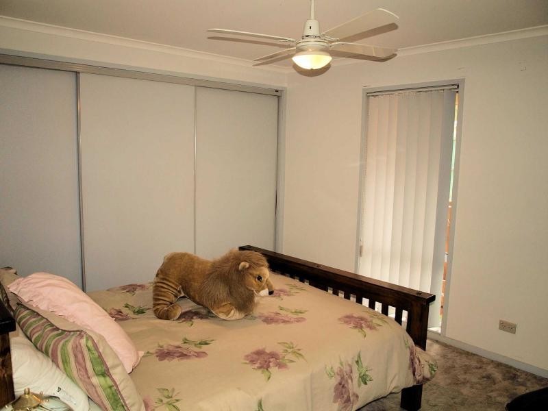 42 Shakespeare Street, Heathcote VIC 3523