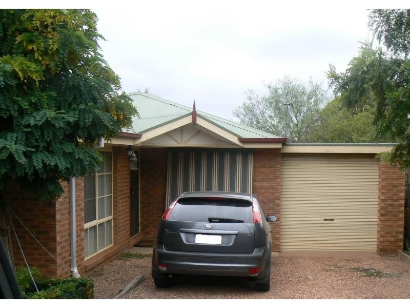 20 Wade Lane, Golden Square VIC 3555