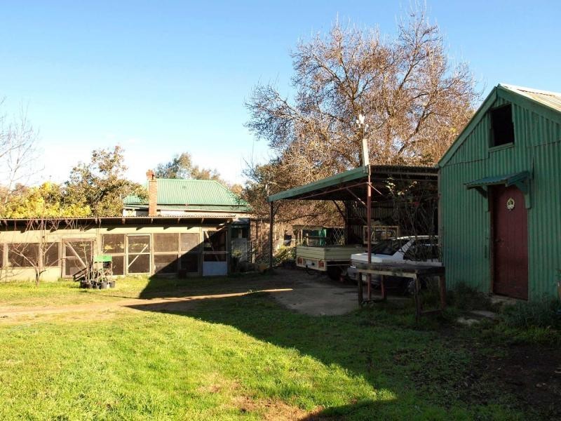 2 Caldwell Street, Heathcote VIC 3523