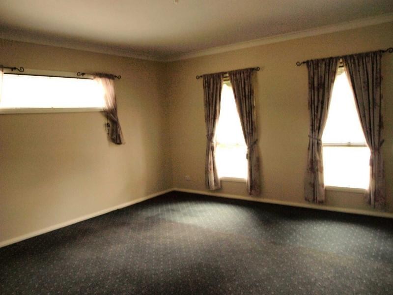 5 Scullys Lane, Heathcote VIC 3523