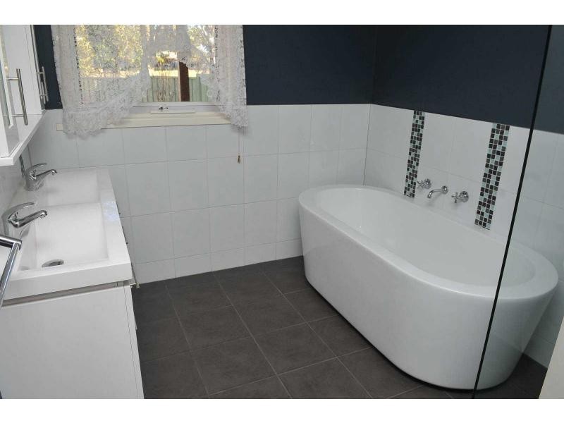 5 Scullys Lane, Heathcote VIC 3523