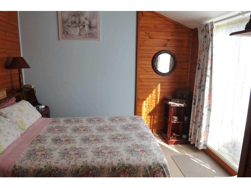 49 Ebden Street, Heathcote VIC 3523