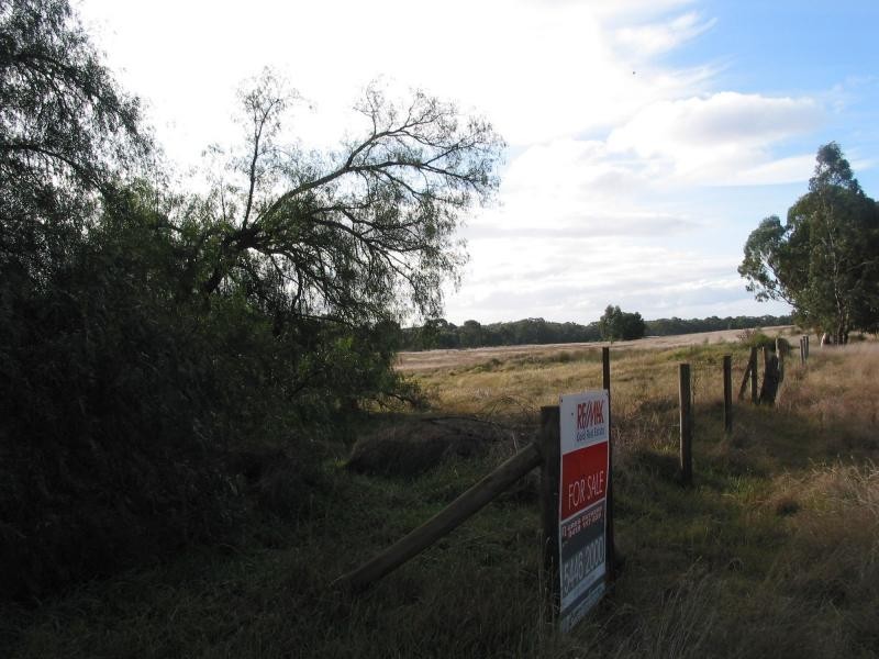 300 Woolshed Flat Road, Wedderburn VIC 3518