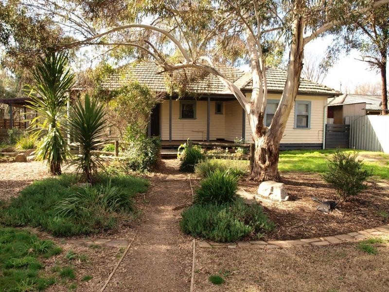 55 Beauchamp, Heathcote VIC 3523