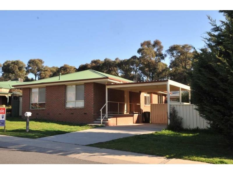 15 Gold Hill Court, Kangaroo Flat VIC 3555