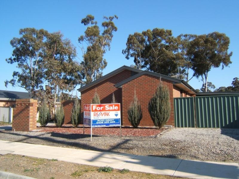 Unit 1/72 Averys Road, California Gully VIC 3556