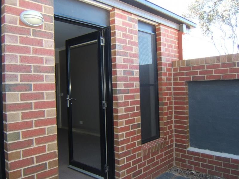 Unit 1/72 Averys Road, California Gully VIC 3556