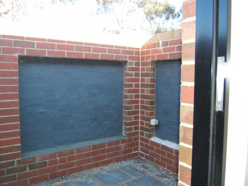 Unit 1/72 Averys Road, California Gully VIC 3556