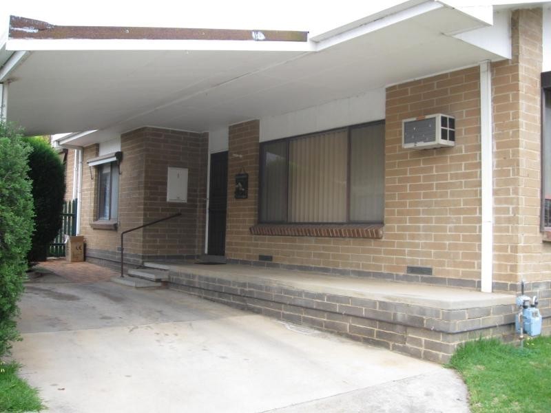 1/2 Sandhurst Road, California Gully VIC 3556