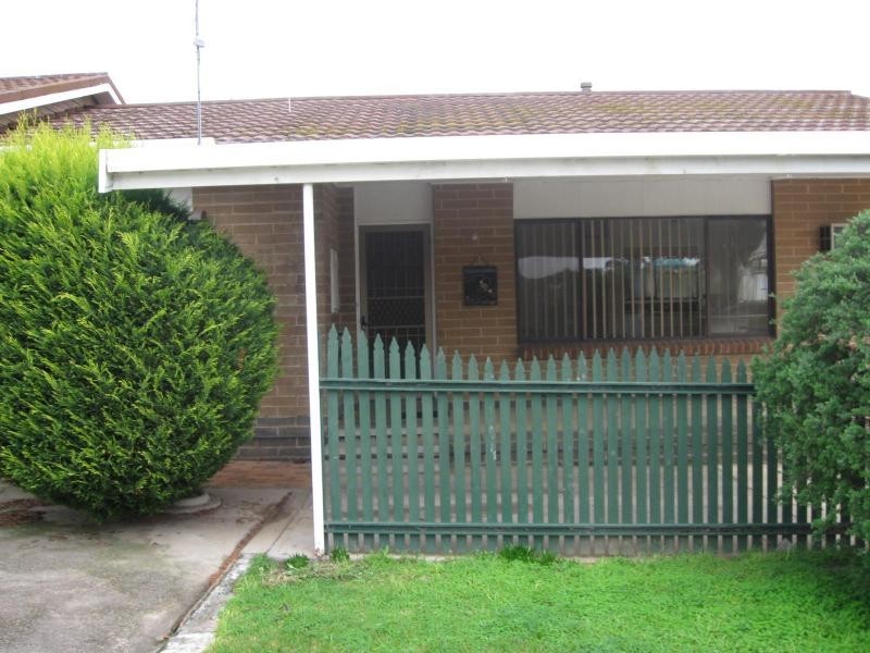 1/2 Sandhurst Road, California Gully VIC 3556