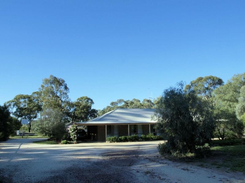 2230 Northern Highway, Toolleen VIC 3551
