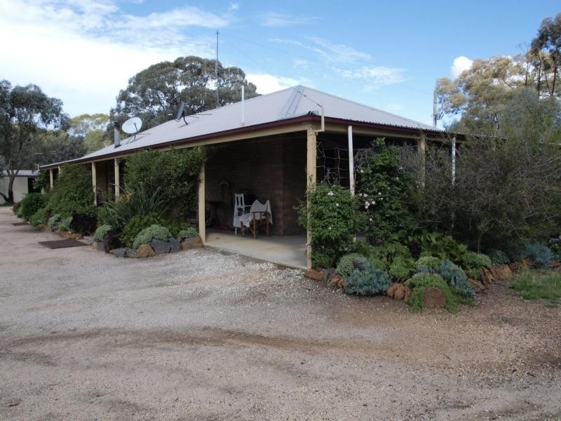 2230 Northern Highway, Toolleen VIC 3551