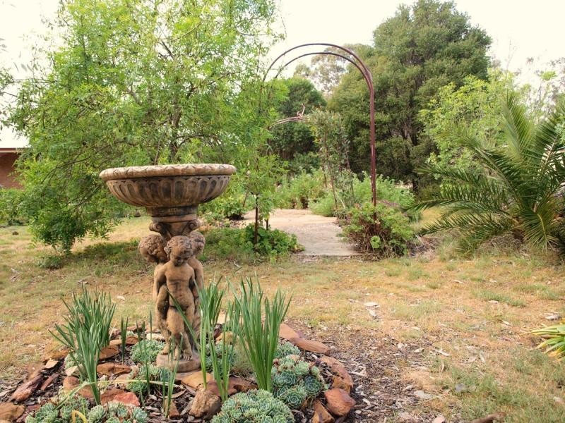 2230 Northern Highway, Toolleen VIC 3551