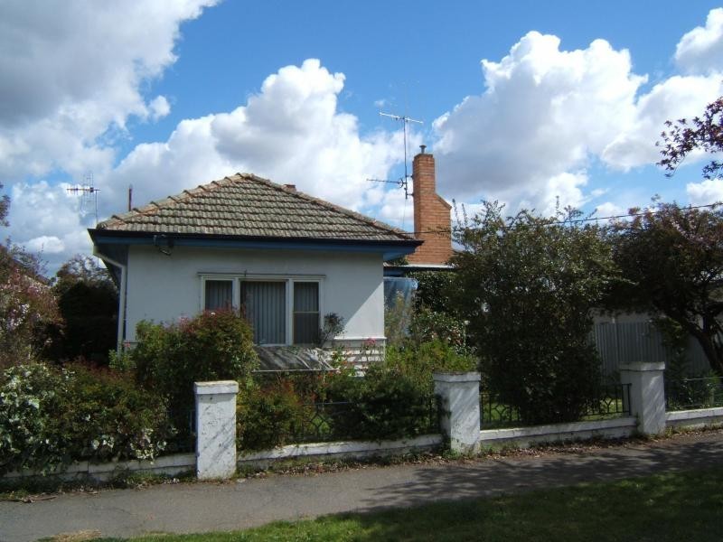 32 Sternberg Street, Kennington VIC 3550