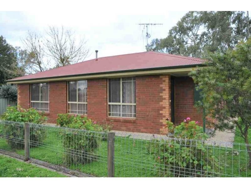 3/43 Crusoe Road, Kangaroo Flat VIC 3555