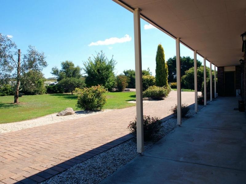 70 Jacksons Lane, Heathcote VIC 3523