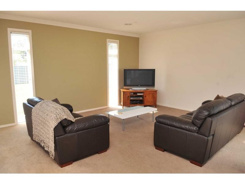 4 Parkdale Close, White Hills VIC 3550