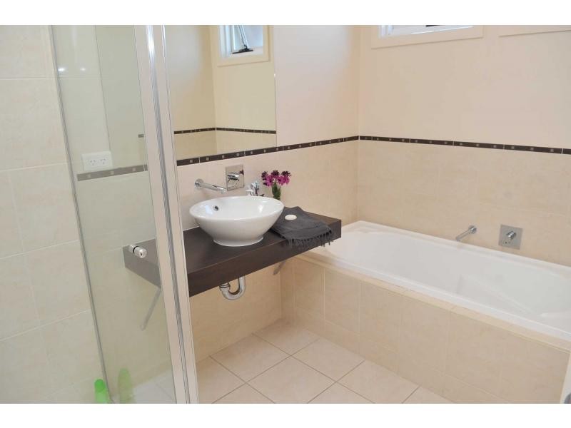 4 Parkdale Close, White Hills VIC 3550