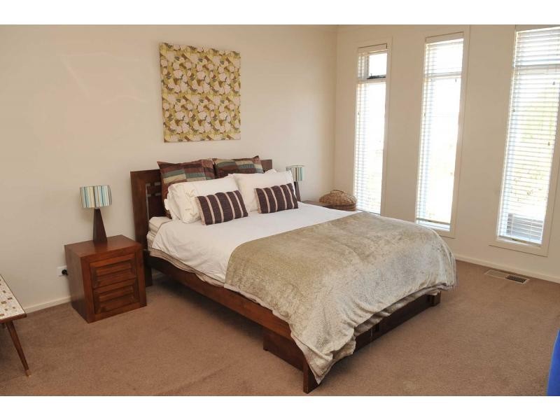 4 Parkdale Close, White Hills VIC 3550