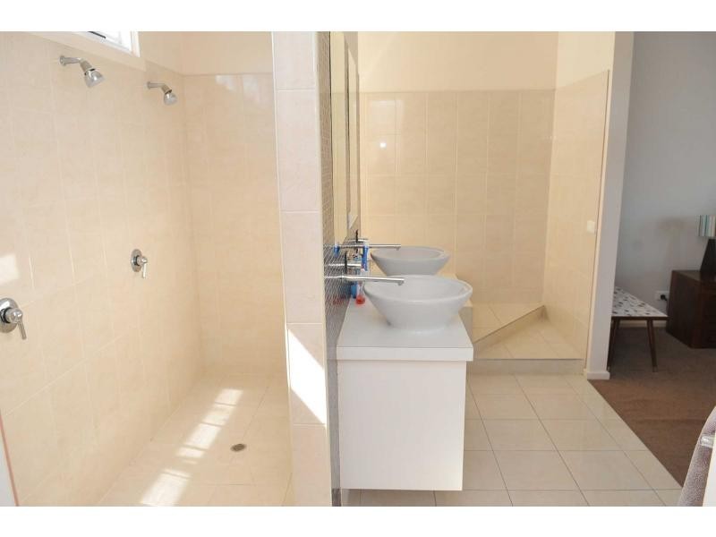 4 Parkdale Close, White Hills VIC 3550