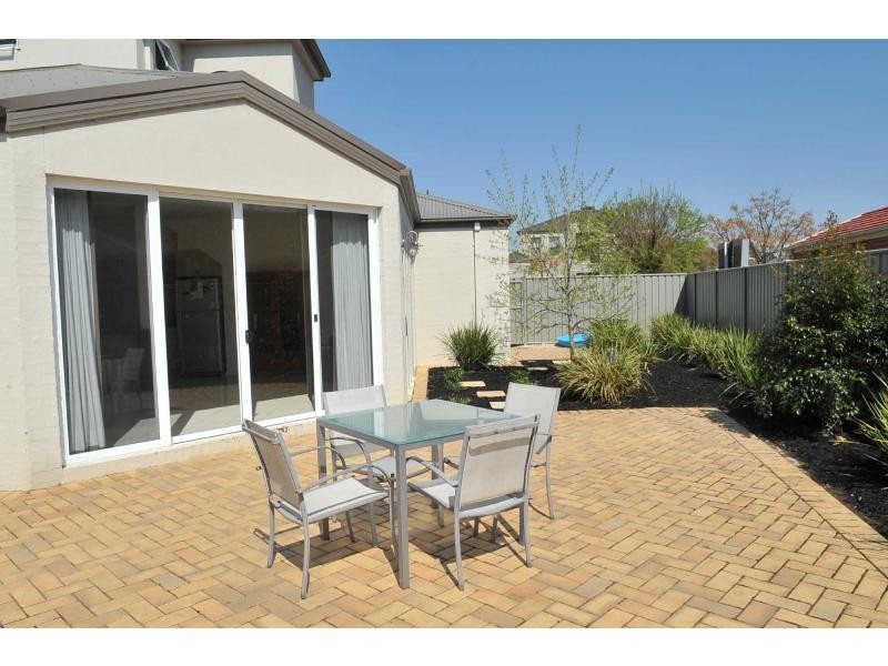 4 Parkdale Close, White Hills VIC 3550