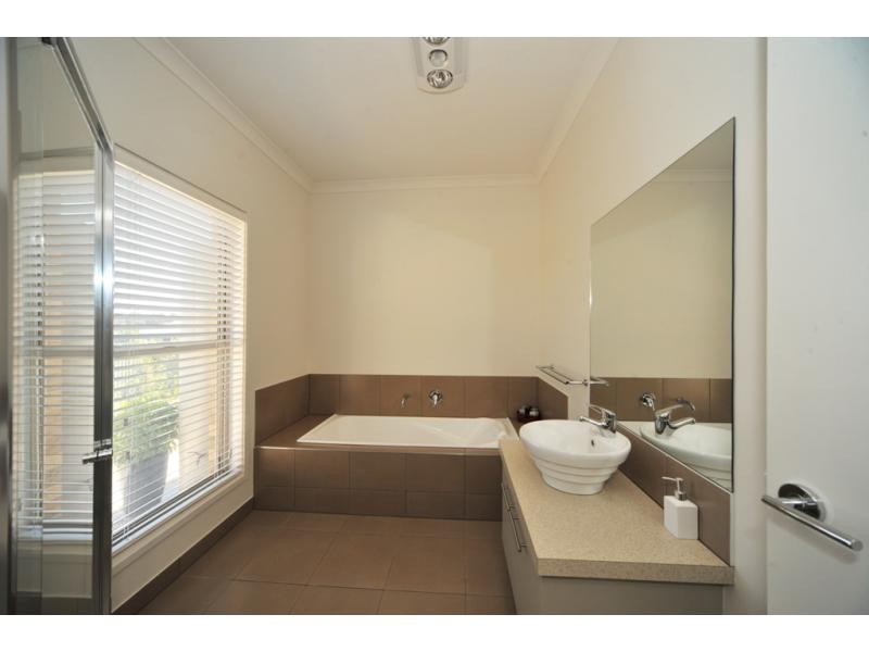 77 Mc Ivor Forest Drive, Bendigo VIC 3550