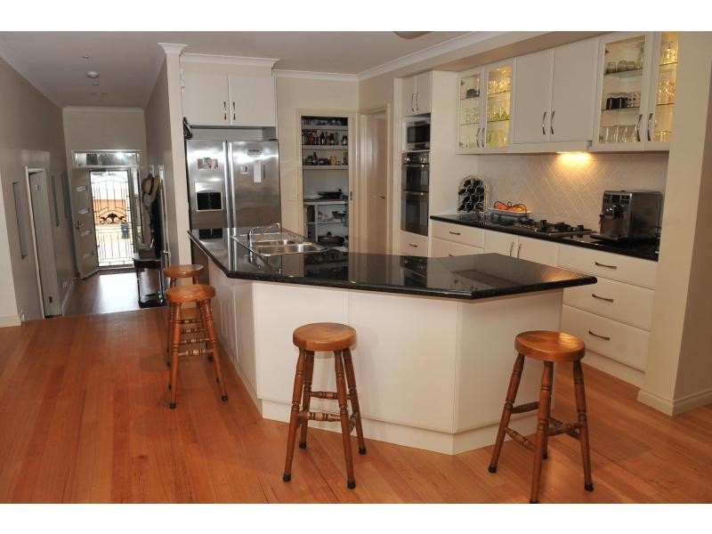 6 Moonah Court, Eaglehawk VIC 3556