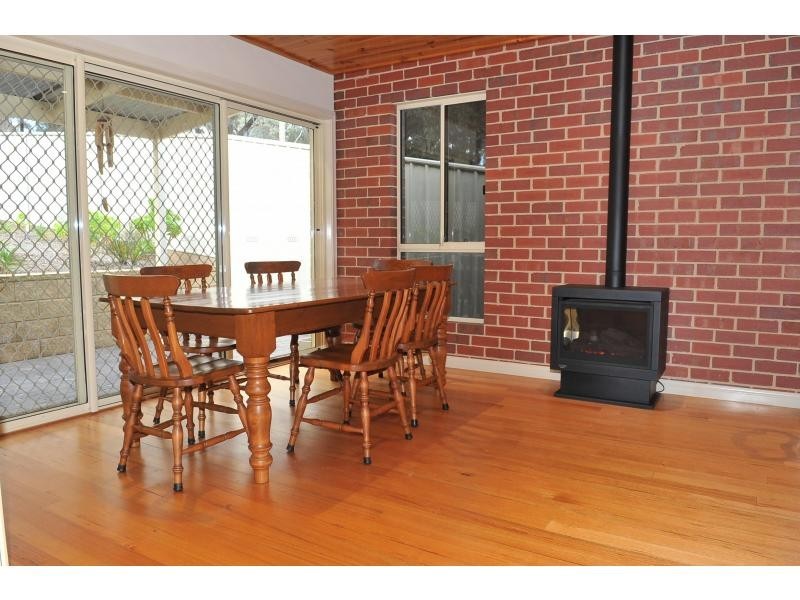 6 Moonah Court, Eaglehawk VIC 3556