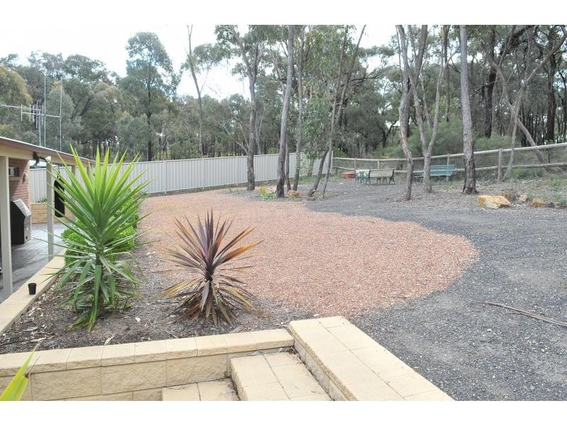 6 Moonah Court, Eaglehawk VIC 3556