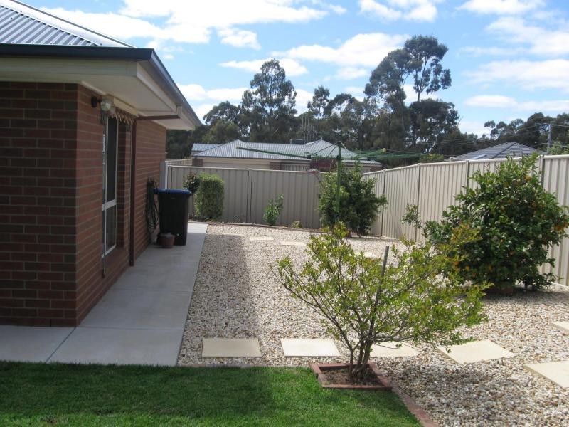 1 Julian Way, California Gully VIC 3556