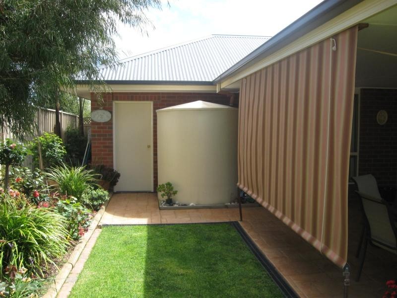 1 Julian Way, California Gully VIC 3556