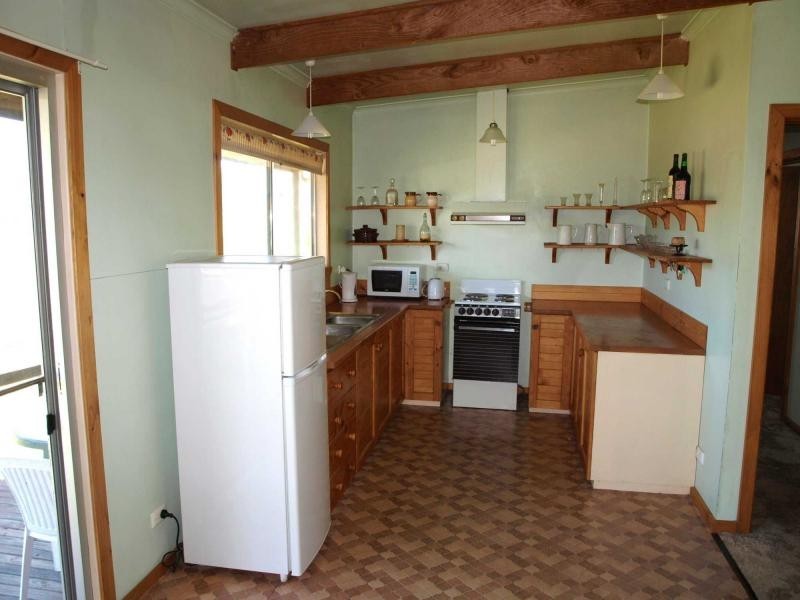 10 Railway Court, Heathcote VIC 3523