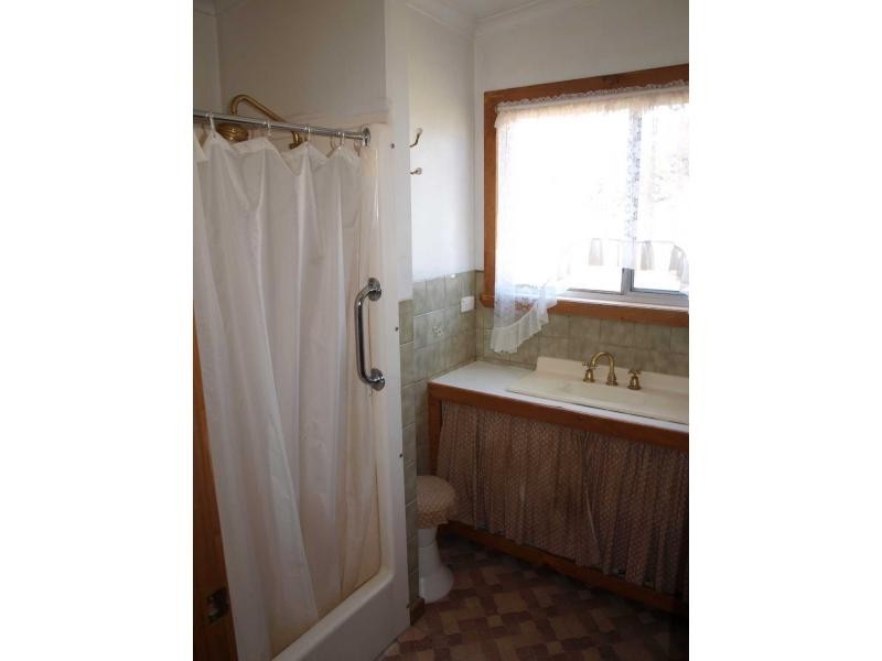 10 Railway Court, Heathcote VIC 3523