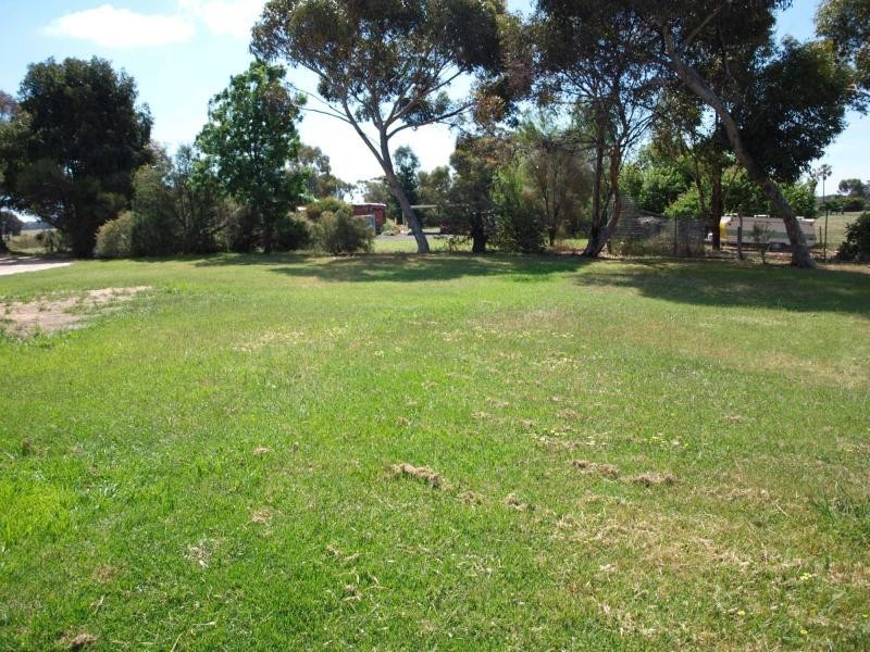 10 Railway Court, Heathcote VIC 3523