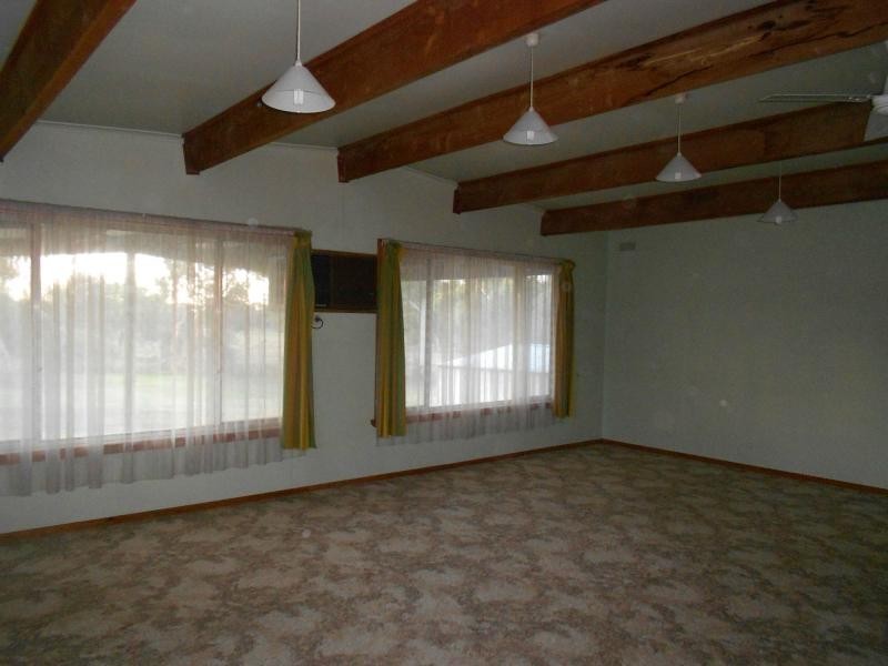 10 Railway Court, Heathcote VIC 3523