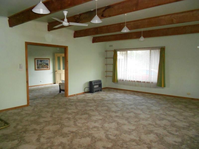 10 Railway Court, Heathcote VIC 3523