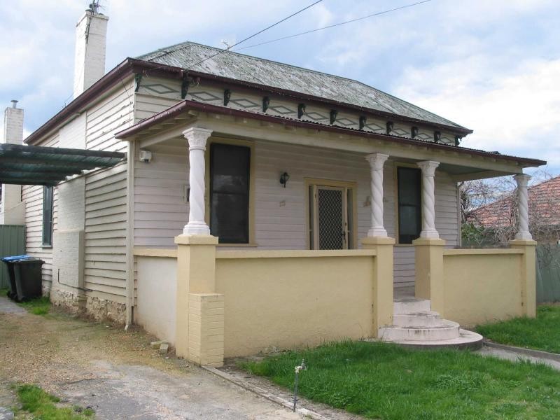 15 Holdsworth Road, Long Gully VIC 3550