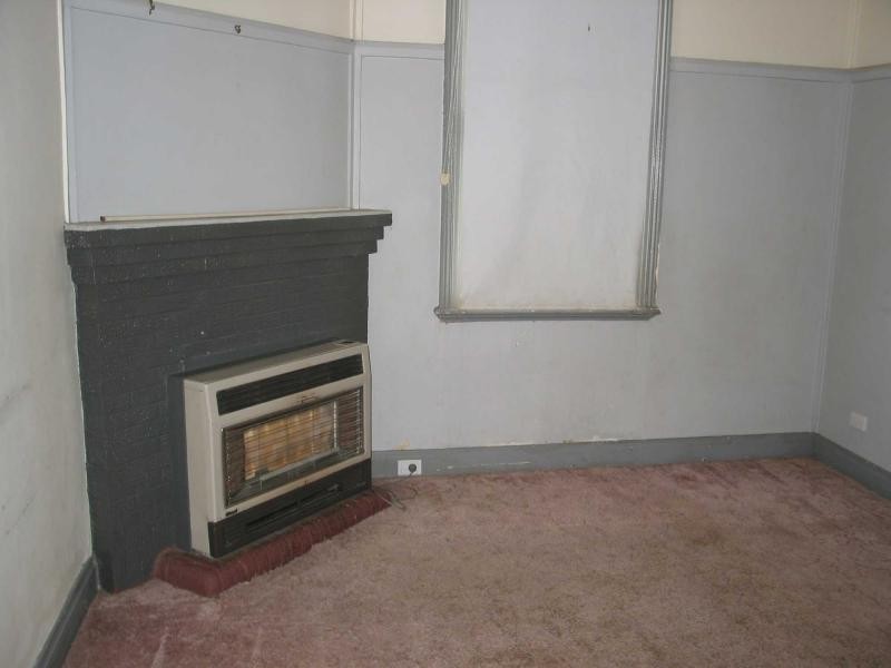 15 Holdsworth Road, Long Gully VIC 3550