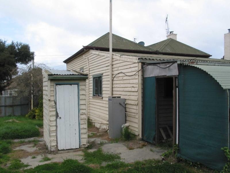 15 Holdsworth Road, Long Gully VIC 3550