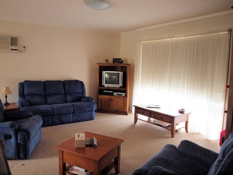 Unit 8/14 Butts Road, Eaglehawk VIC 3556