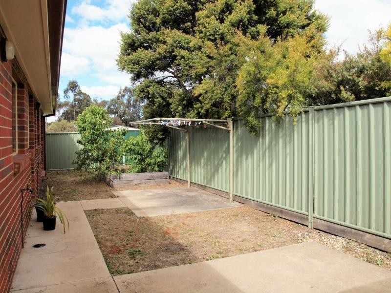 Unit 8/14 Butts Road, Eaglehawk VIC 3556